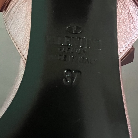 Valentino Garavani Roman Pink Metallic Block Heel Sandals  $1150 - Picture 8 of 11